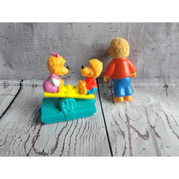 Vintage Berenstain Bears Brother & Sister Bear Flocked Figurines Toys 86, 94 - Picture 5 of 7